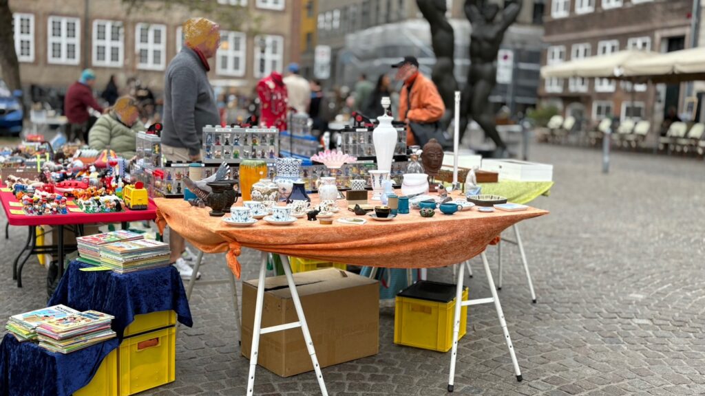 Denmark-Copenhagen-Flea Market-Thorvaldsens Plads Antique Market